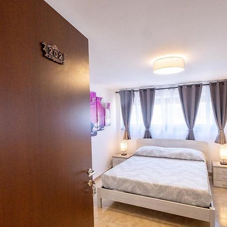 La Casa Di Lally 菲亚诺罗马诺 外观 照片