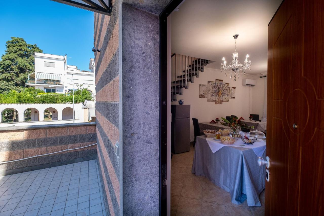 La Casa Di Lally 菲亚诺罗马诺 外观 照片